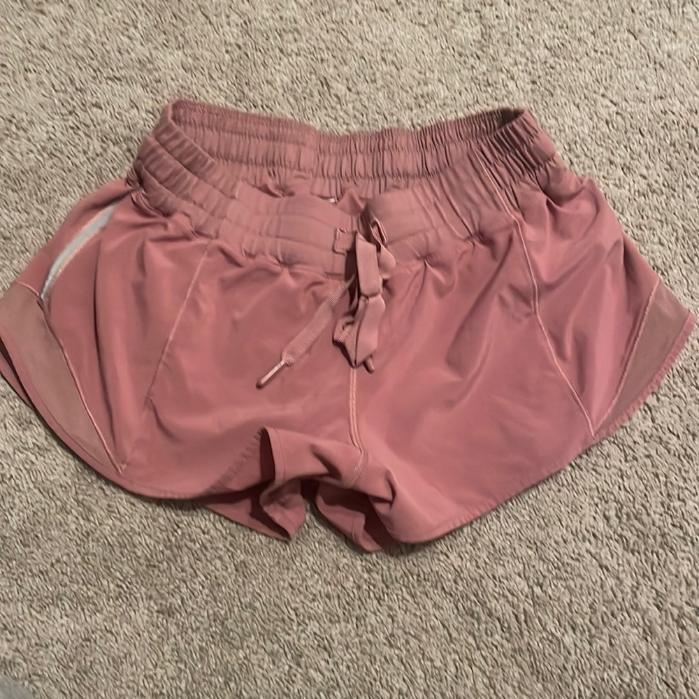 Lululemon Hotty hot short 2.5”